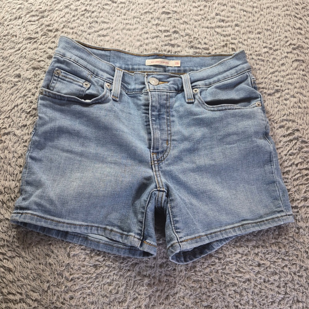 Levi's Mid Length Shorts Womens 26 Light Wash Denim Casual Summer Retro Boho